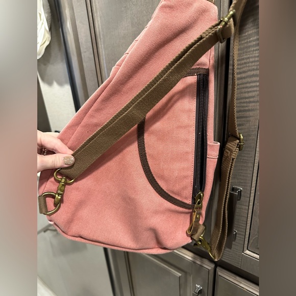 Davan Designs Canvas Sling Bag,multifunctional in pink, excellent cond… - Picture 8 of 8